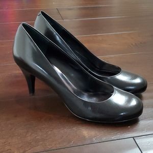 Nine West Blumeso Black Leather Pumps